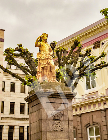 StHelierUK_114_042217