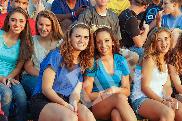 YC13FblFans_008_20130830