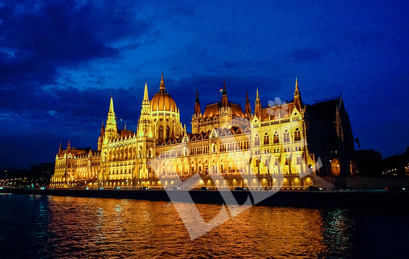 702_143_Budapest