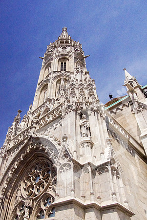 702_075_Budapest