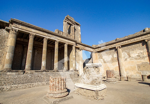 ItalyPompeii_011_091215
